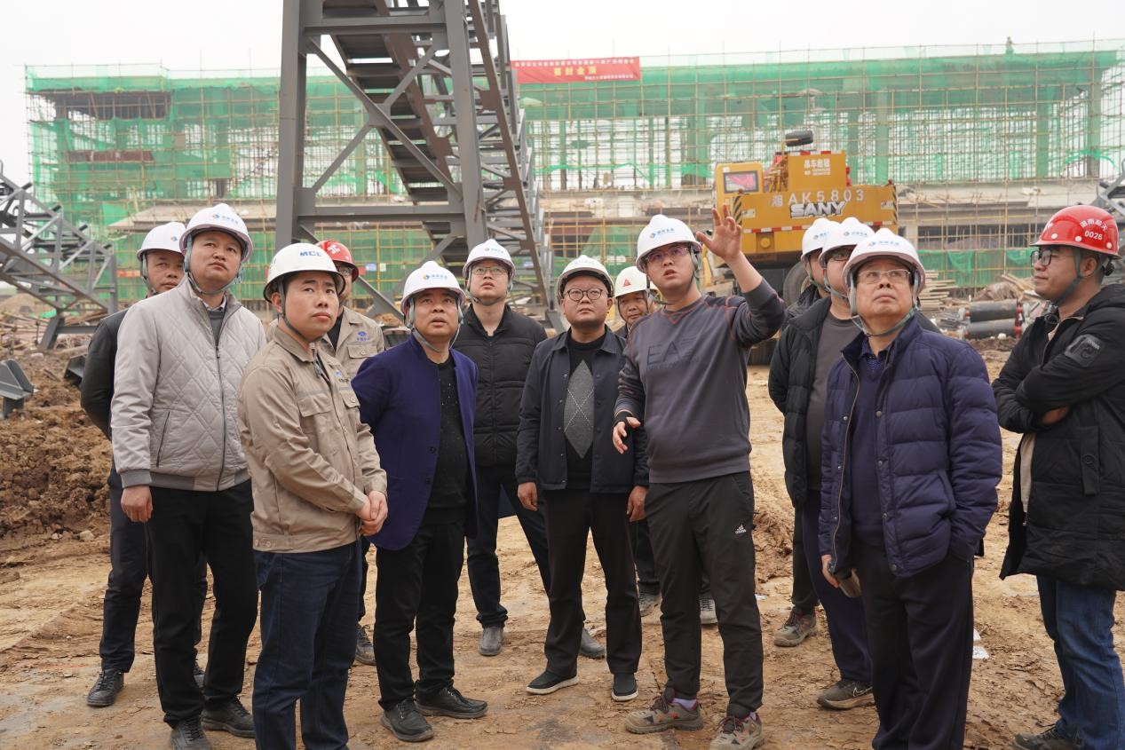 沅江市市长罗必胜调研体育平台
沅江机制砂和砂石集散中心建设项目